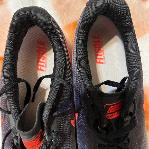 Nike Airmax  *mismatched* - Picture 4 of 8